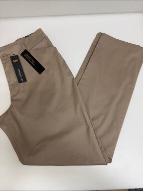 NWT Lee Straight-Leg Chinos in Light Khaki